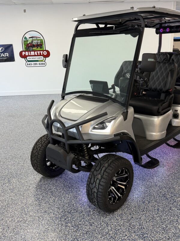 Sirius 4+2 Lifted  Light Argent Metallic Body  Black Seats